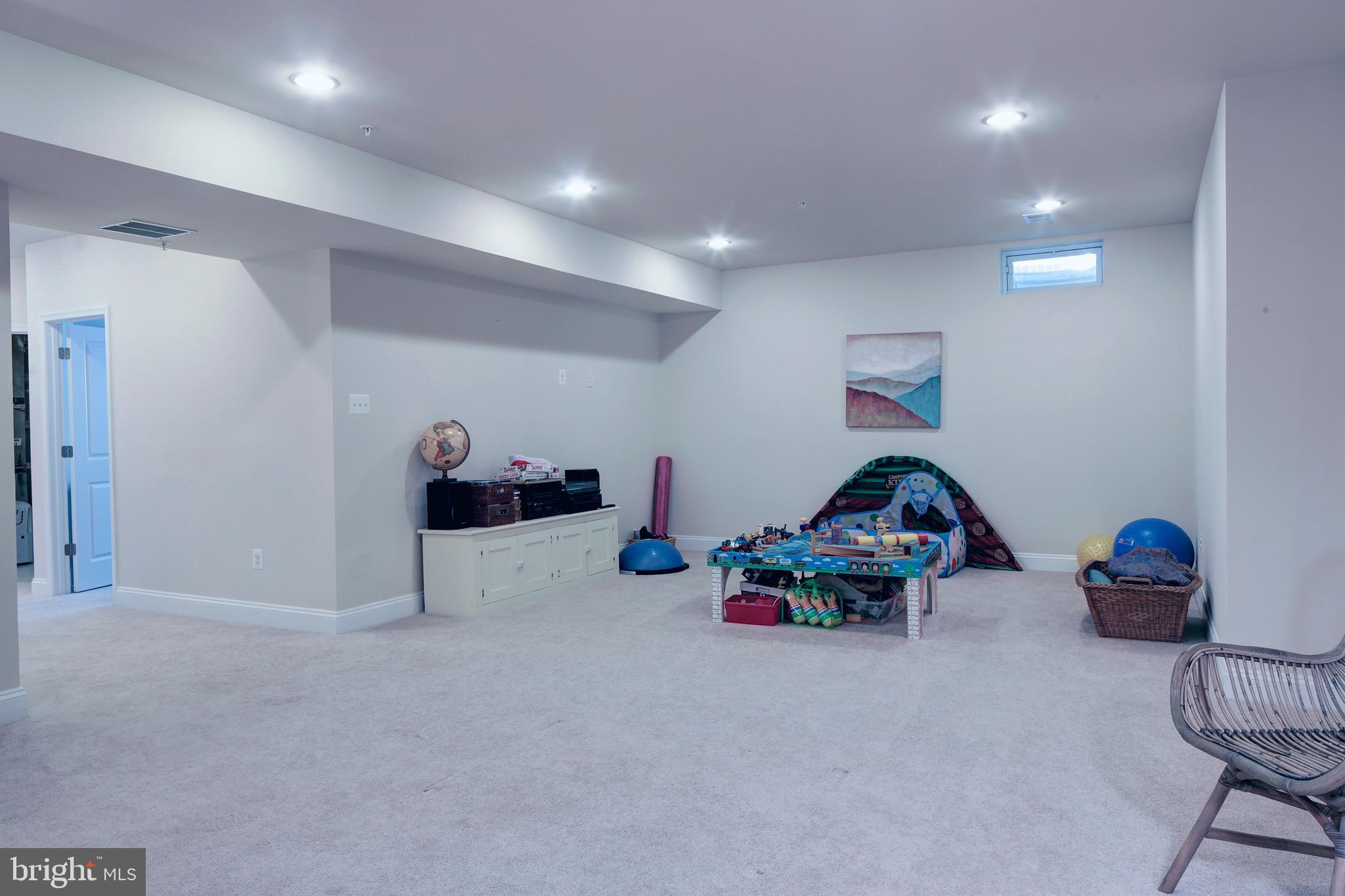 MURRAY HILL - Residential