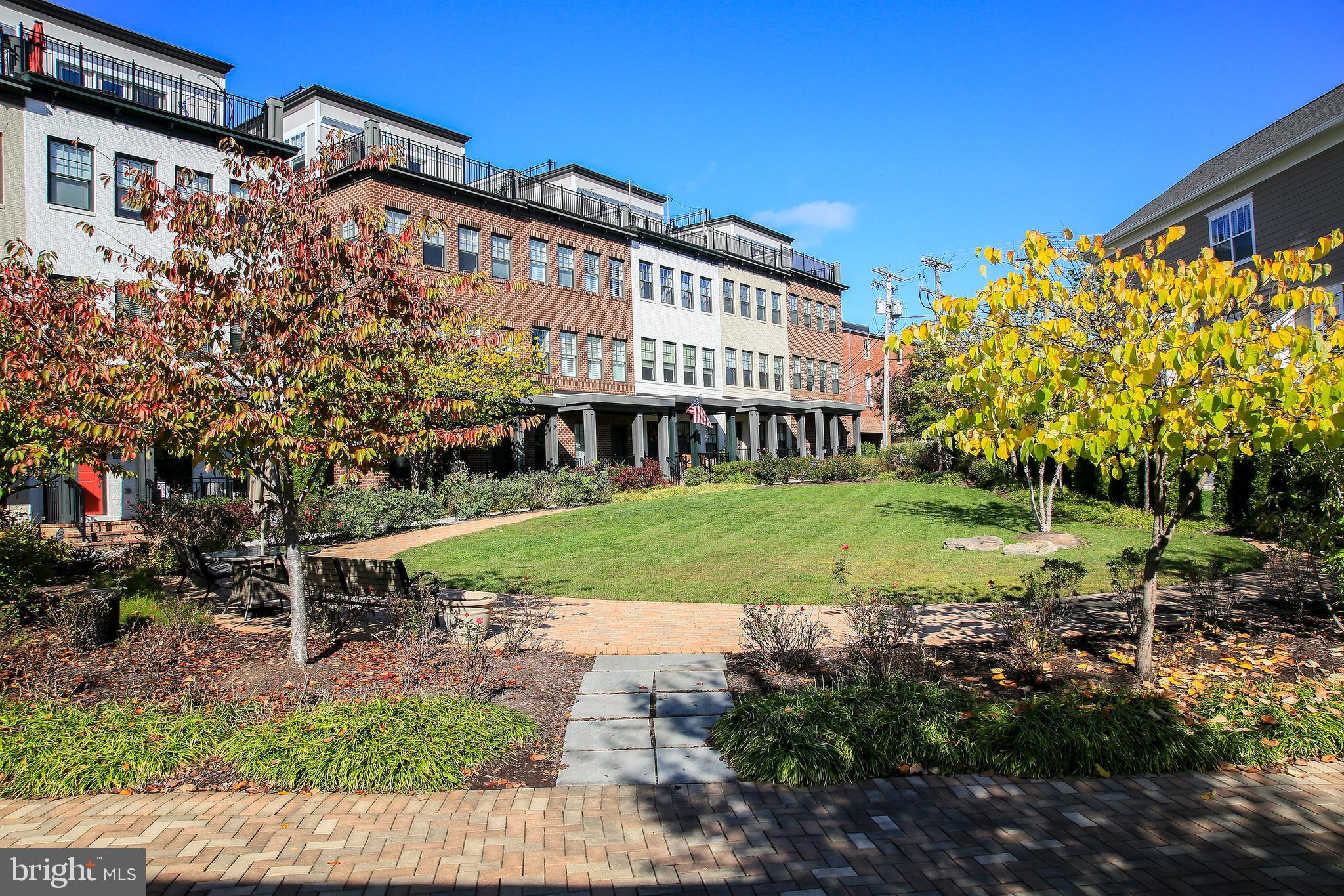 MURRAY HILL - Residential