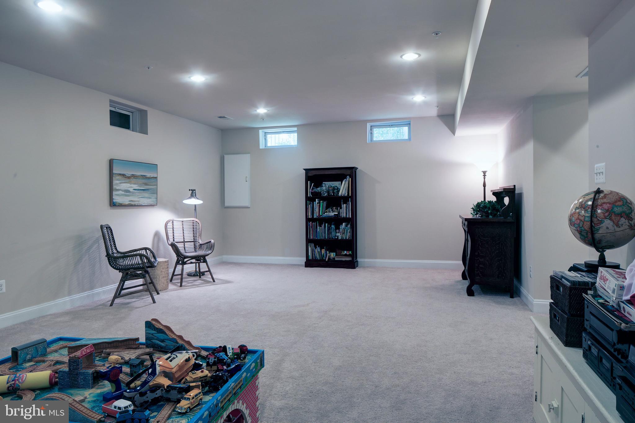 MURRAY HILL - Residential