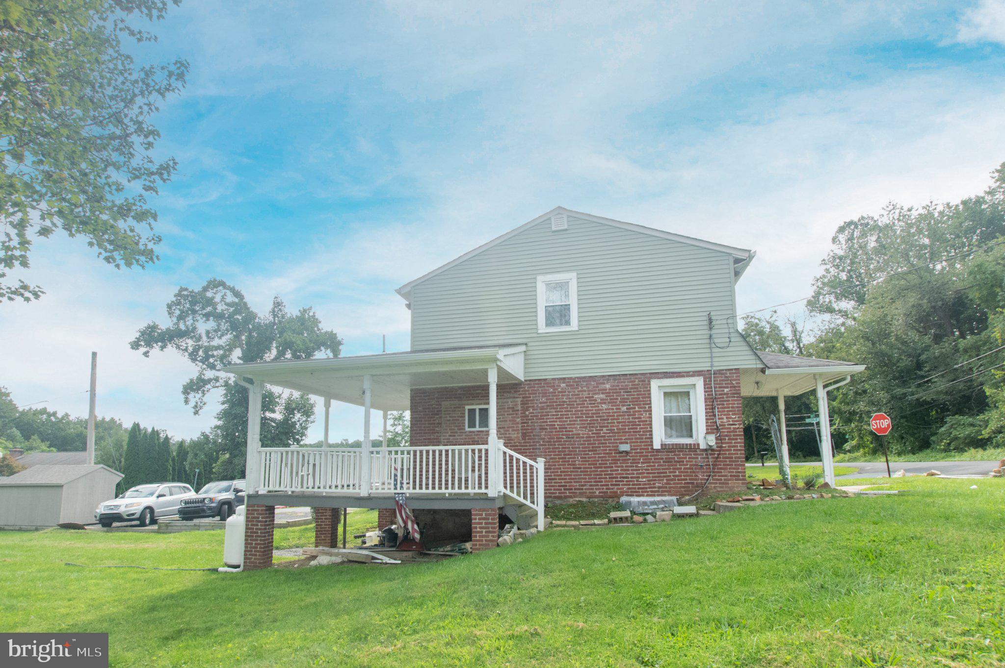 949 W MAIN STREET