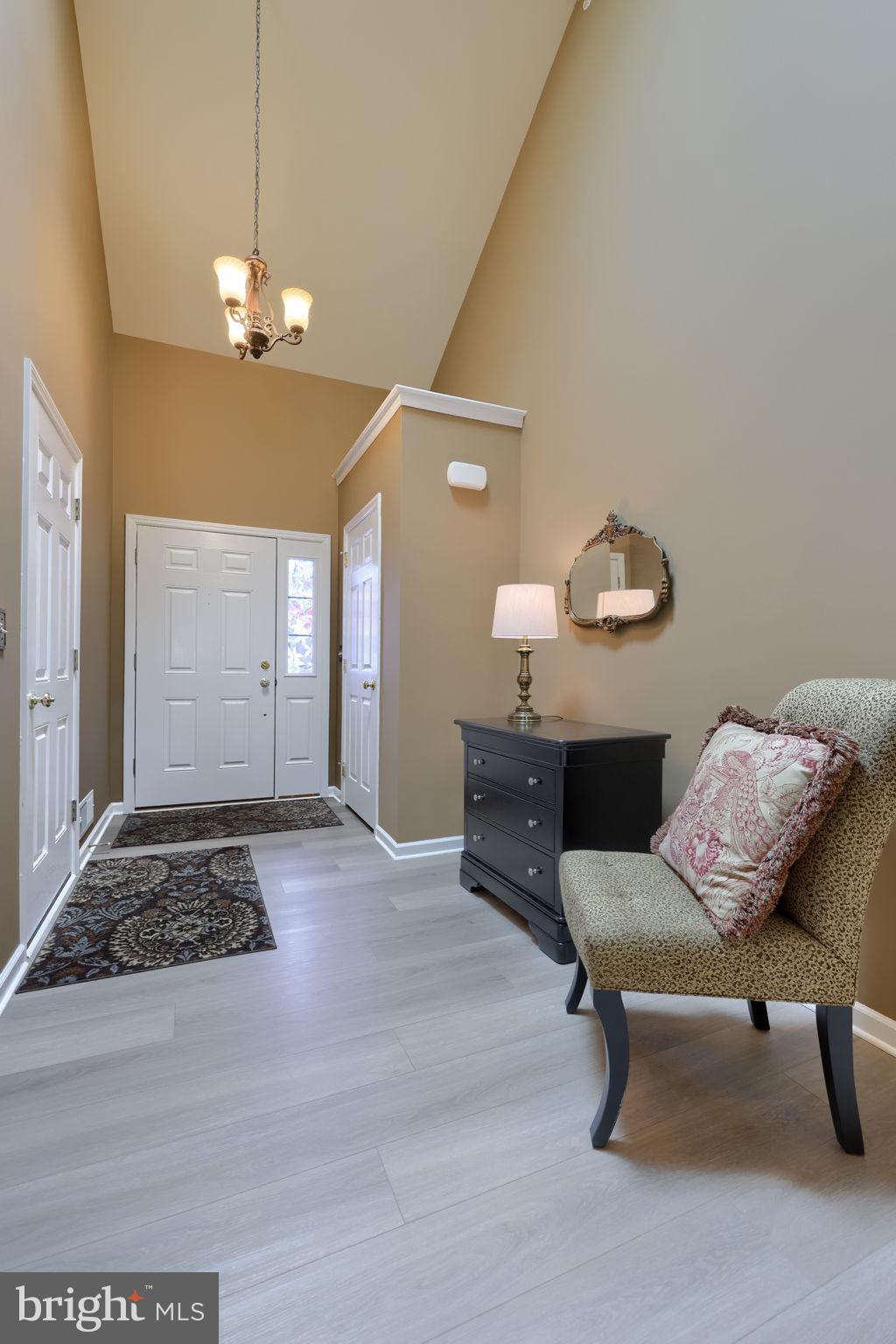 ELM TREE - Residential