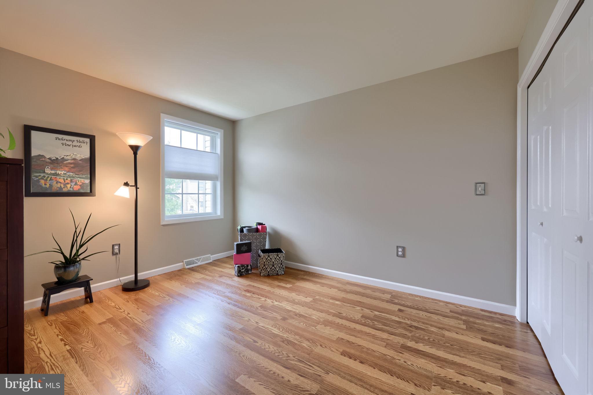 ELM TREE - Residential