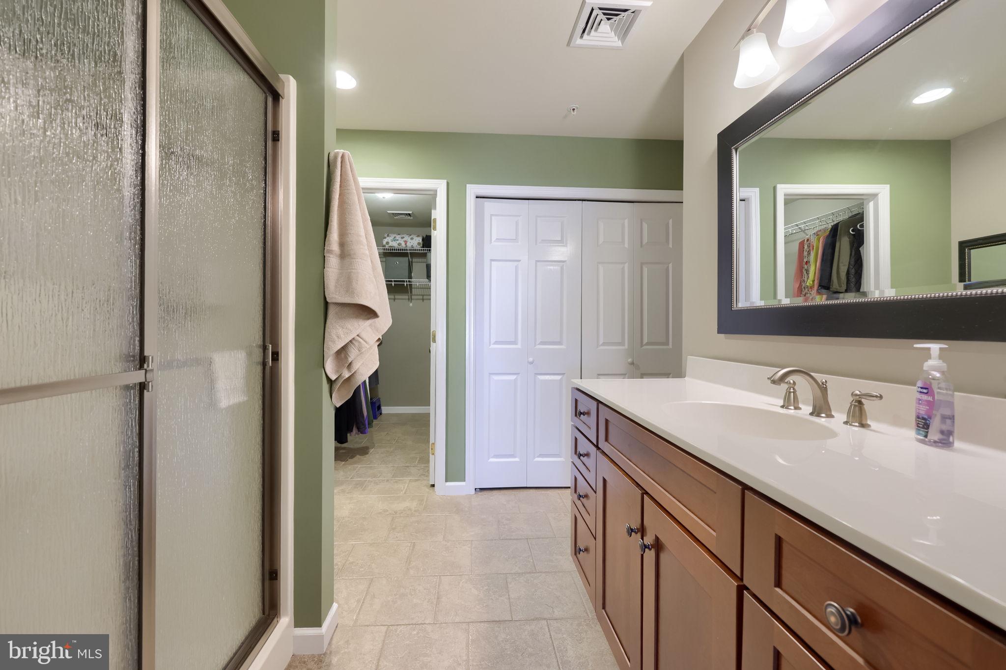 ELM TREE - Residential