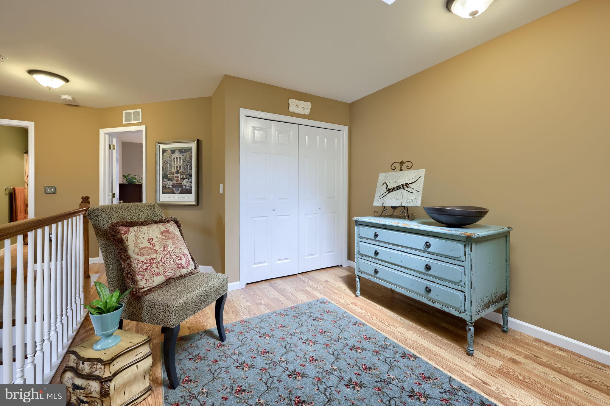 ELM TREE - Residential