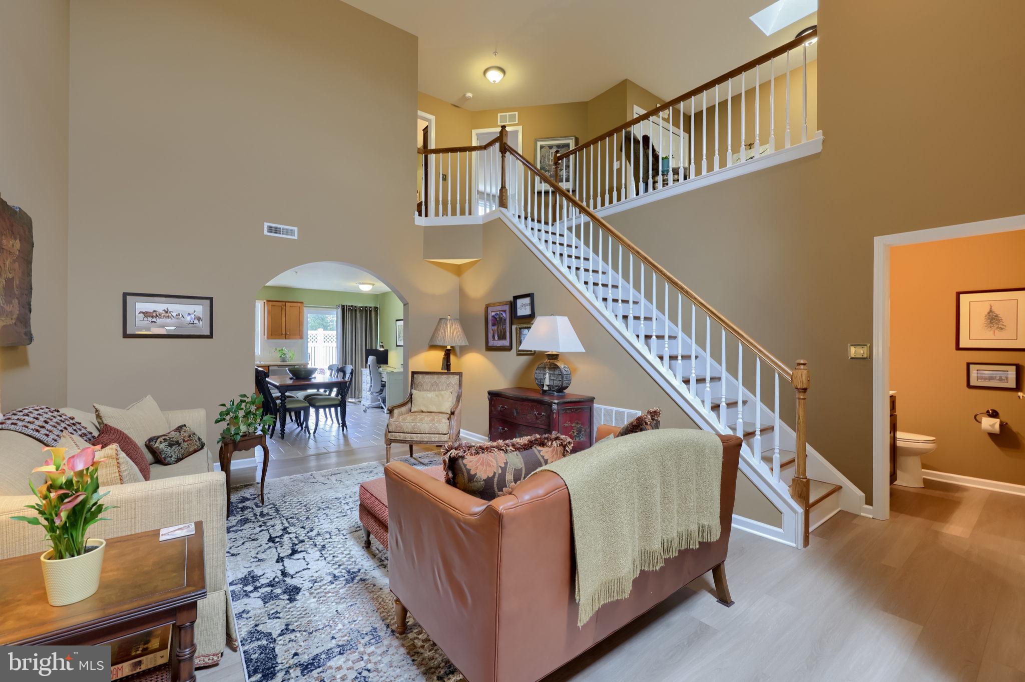 ELM TREE - Residential