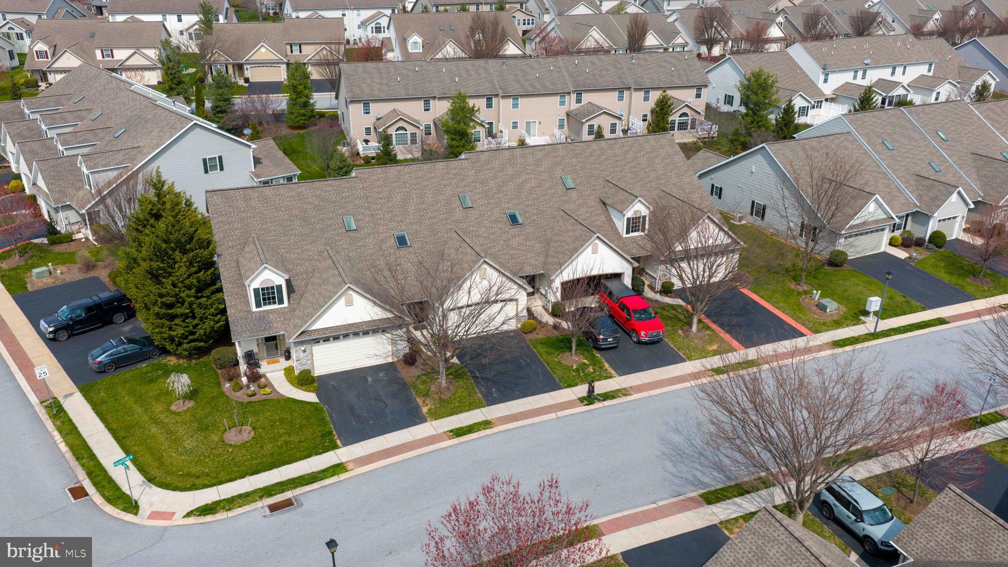 ELM TREE - Residential