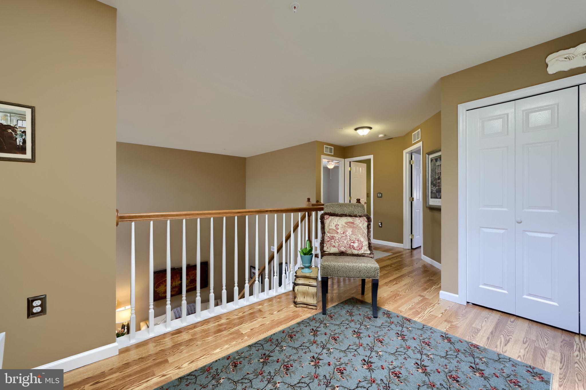 ELM TREE - Residential