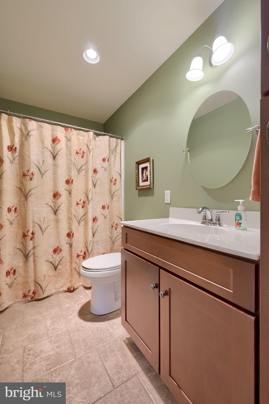 ELM TREE - Residential