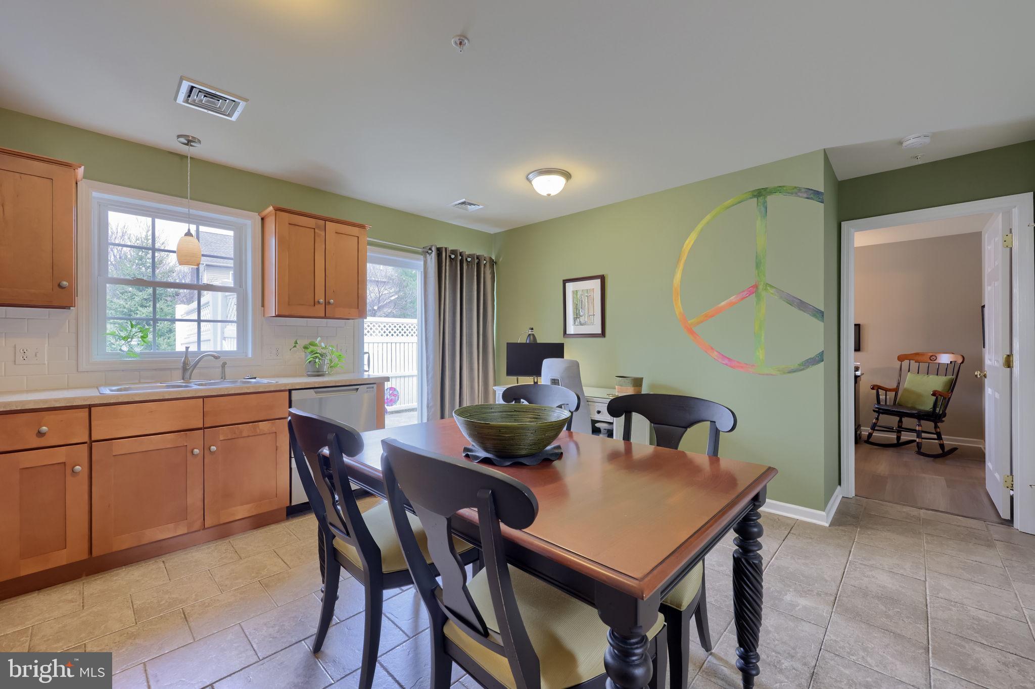 ELM TREE - Residential