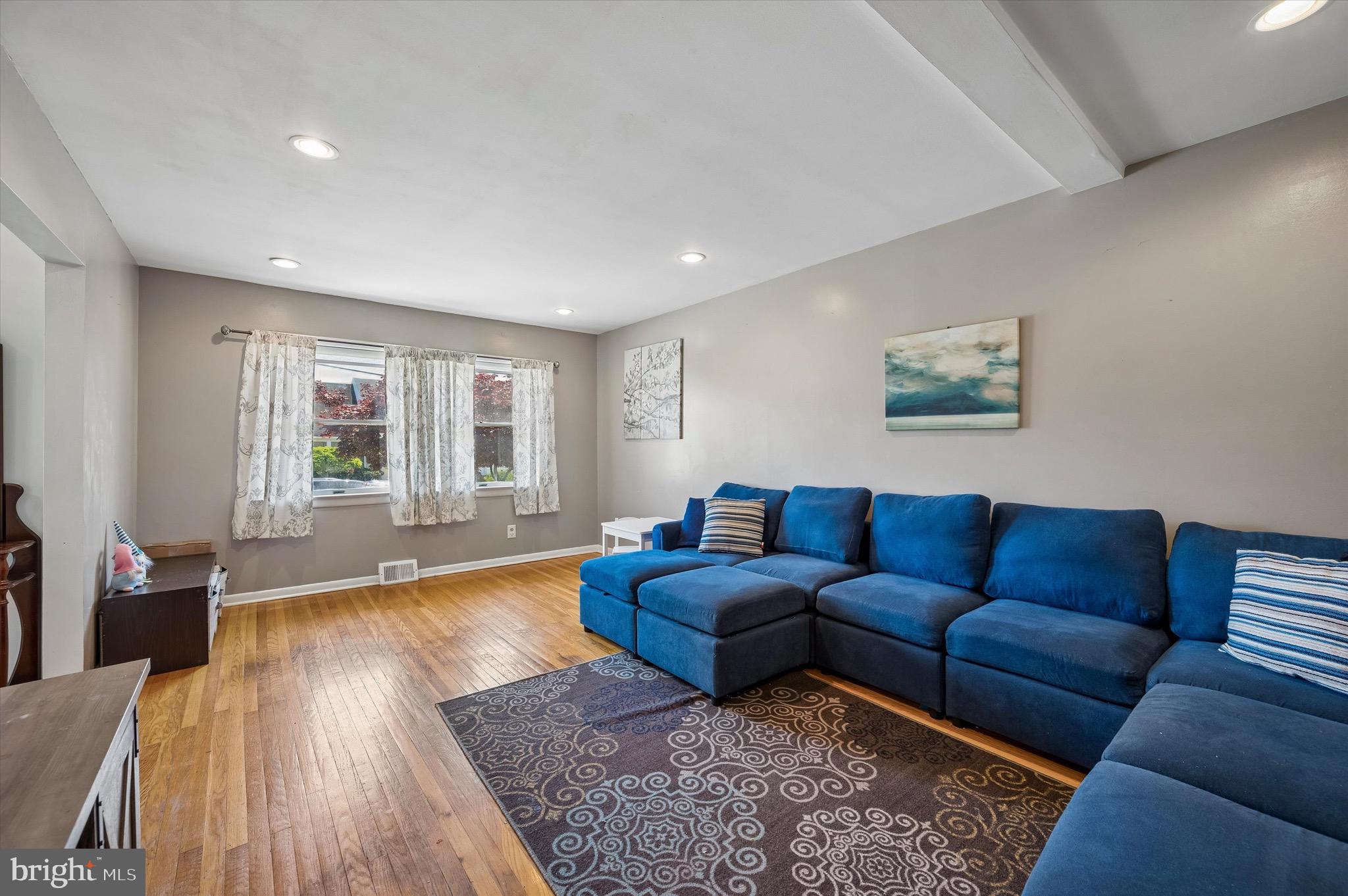SOMERTON - Residential