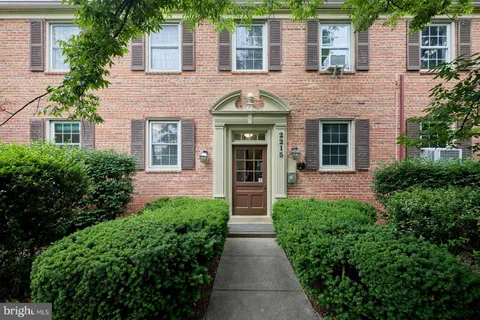 2215 Washington Avenue Unit 103, Silver Spring, MD MLS: MDMC2171450
