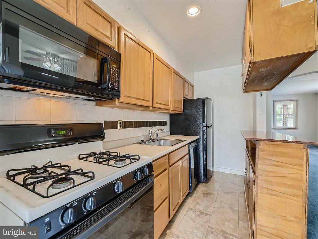 DUNDALK VILLAGE - Residential