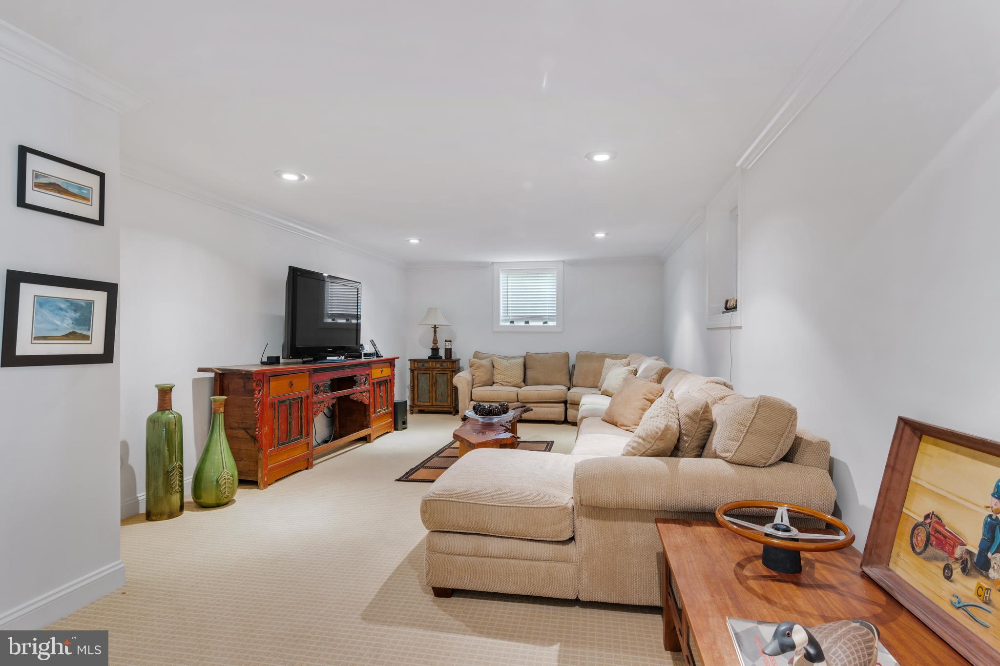 FOUR OAKS FARM - Residential