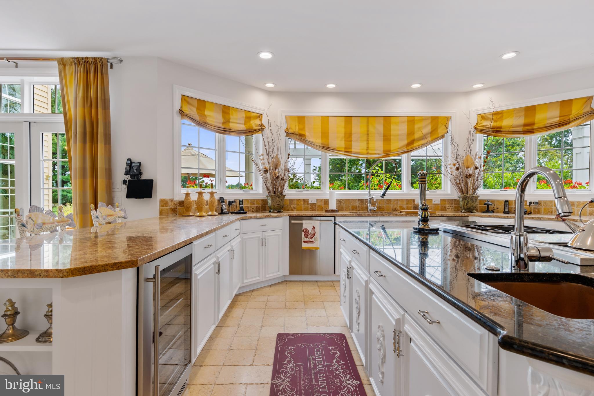 FOUR OAKS FARM - Residential