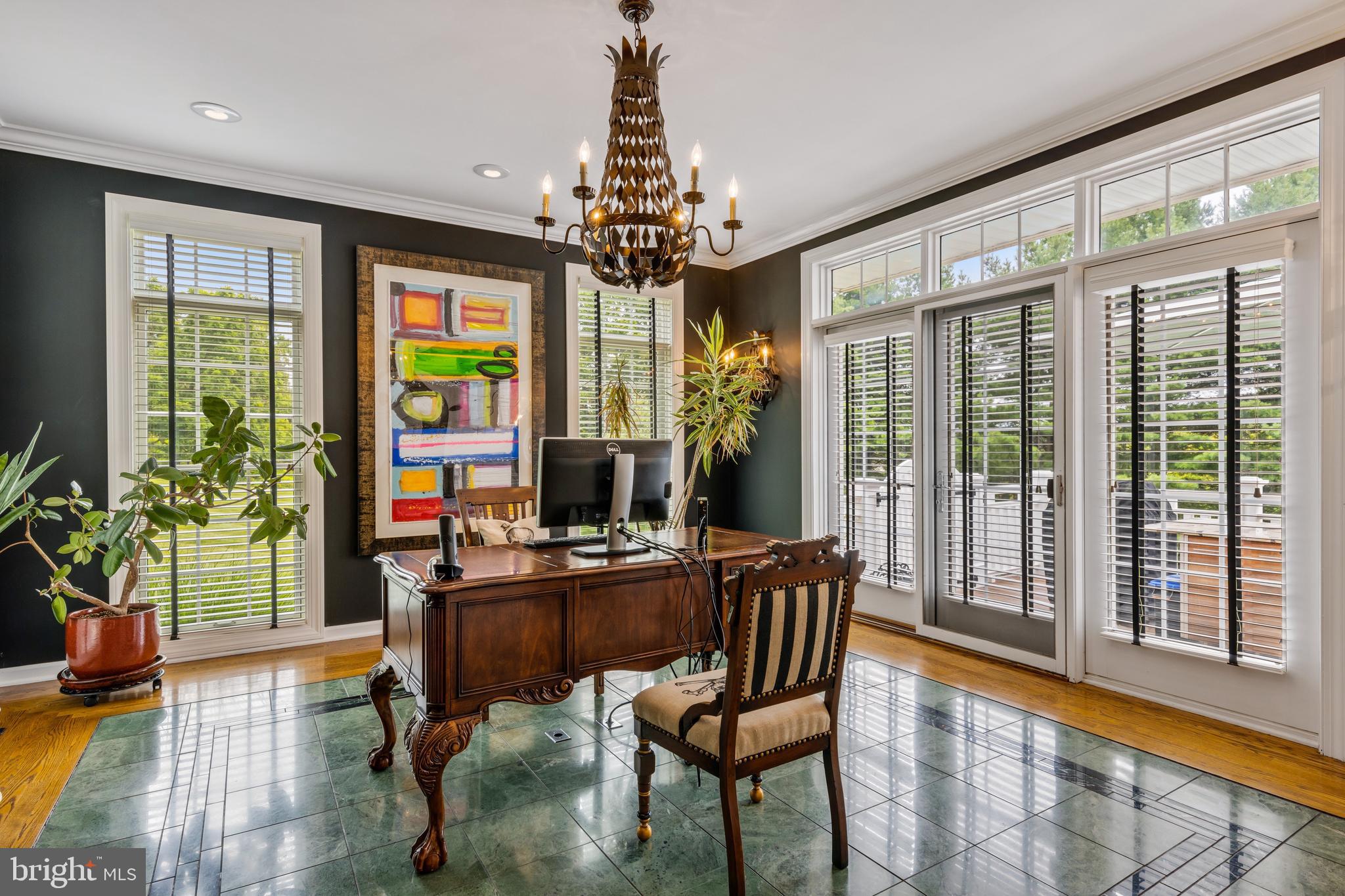 FOUR OAKS FARM - Residential