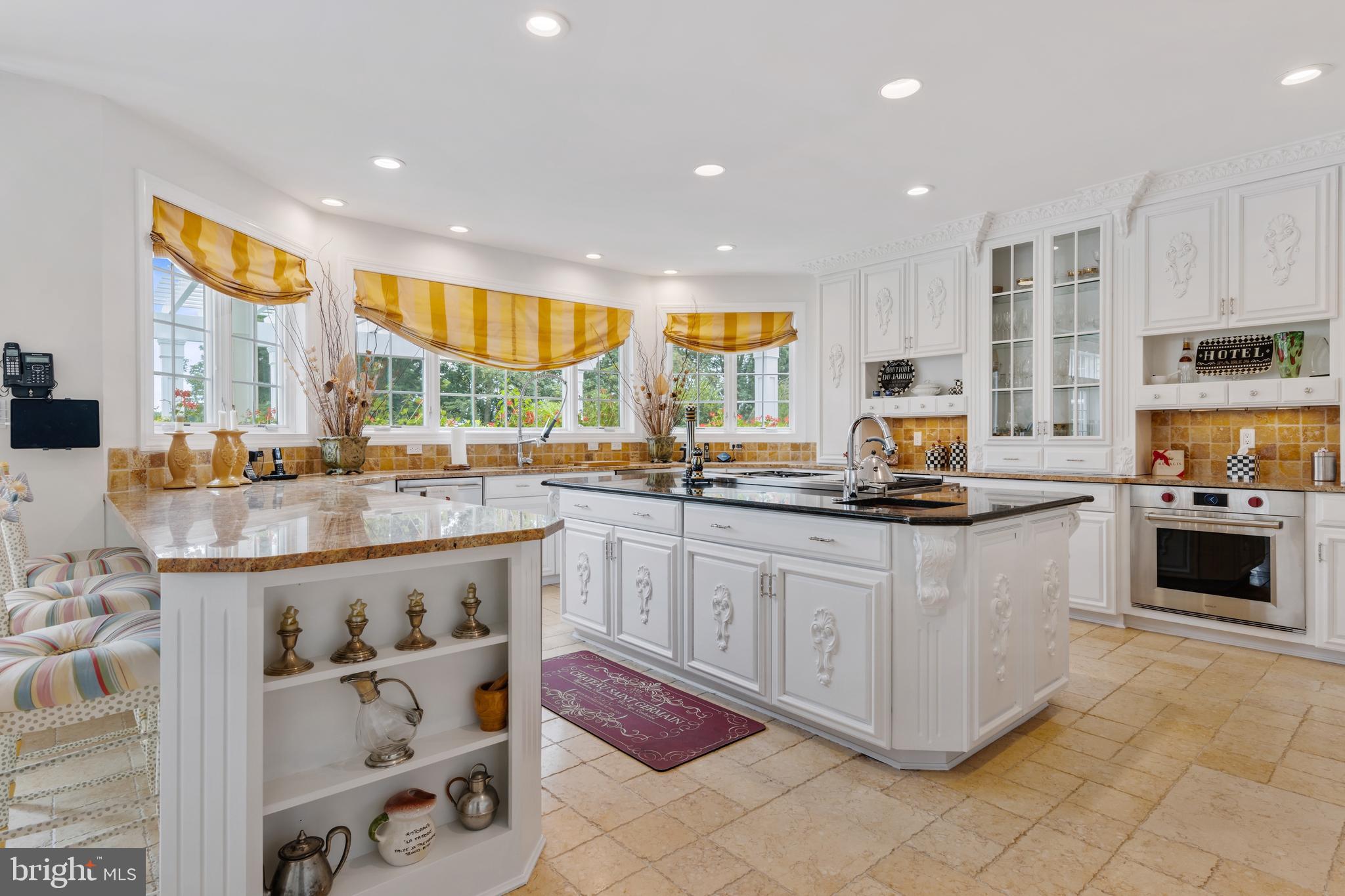 FOUR OAKS FARM - Residential