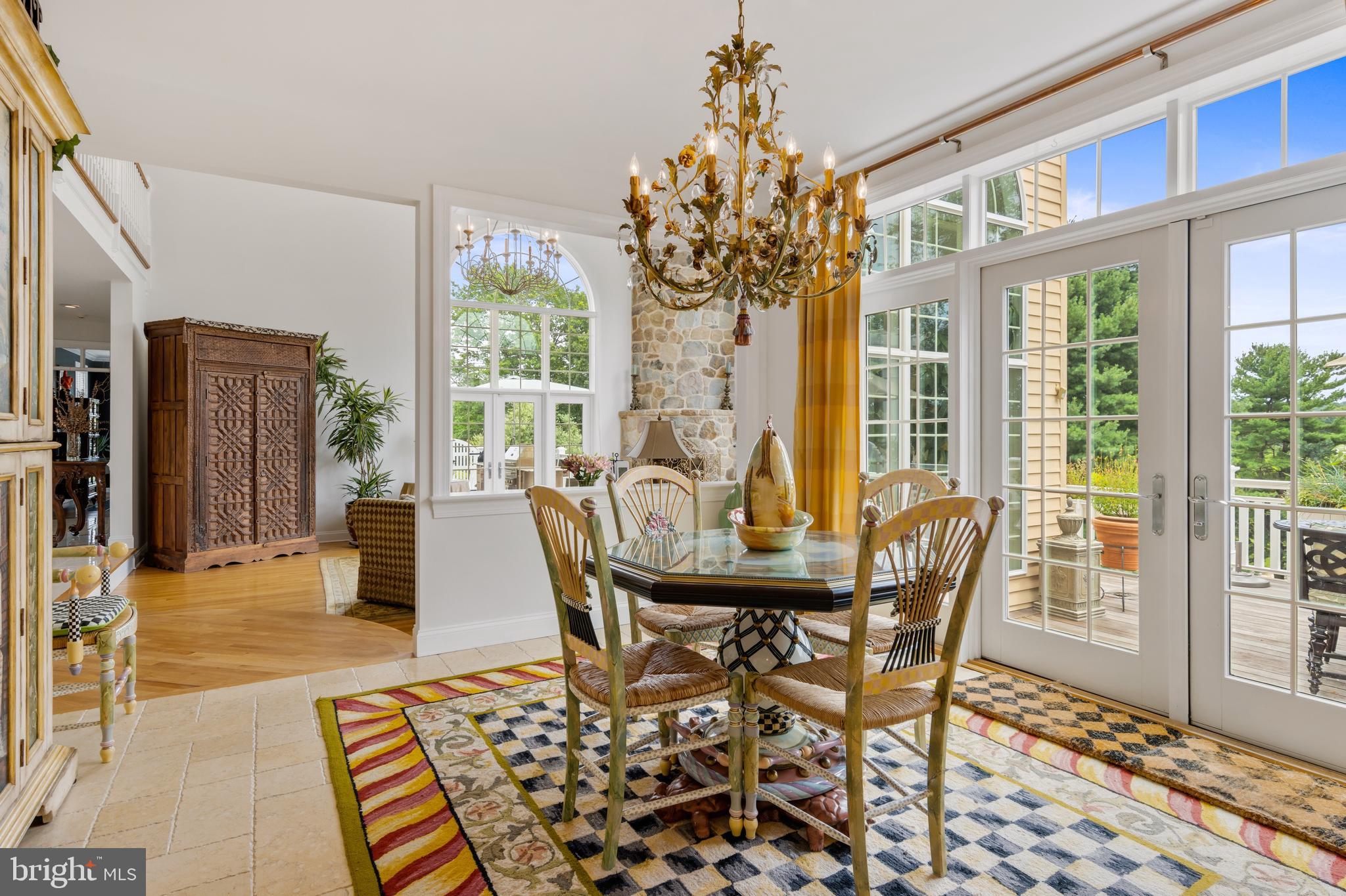 FOUR OAKS FARM - Residential