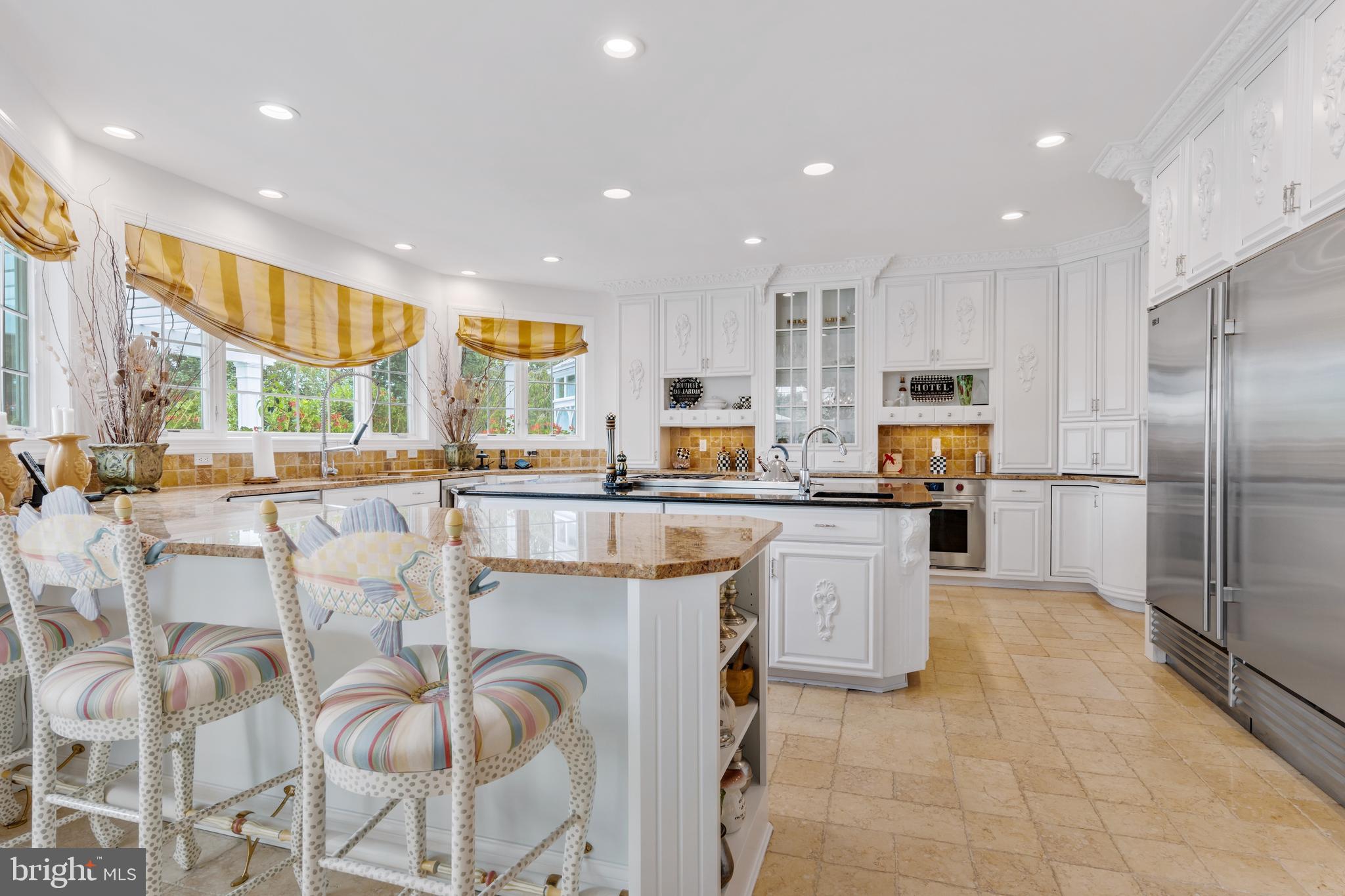 FOUR OAKS FARM - Residential