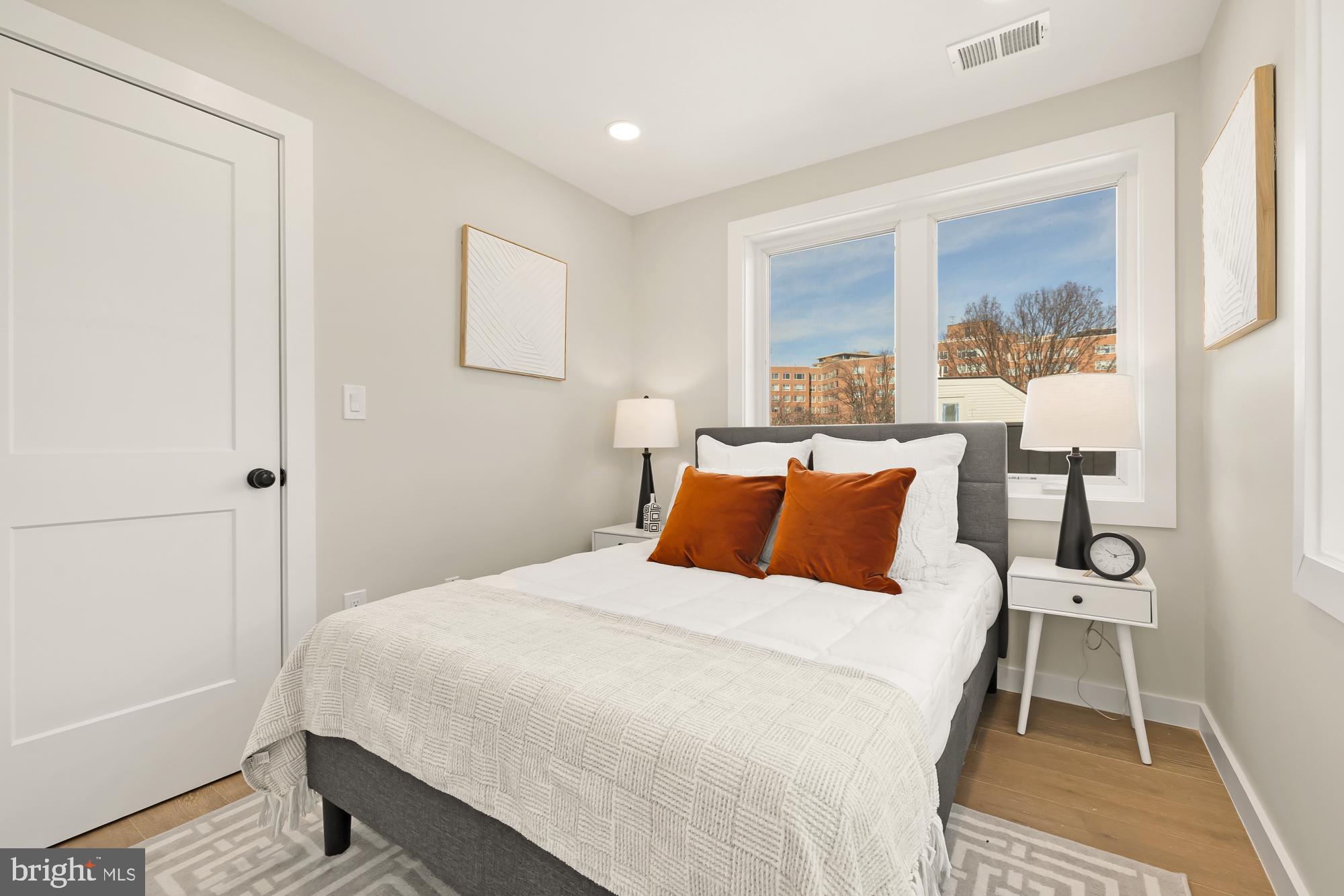 GLOVER PARK - Residential