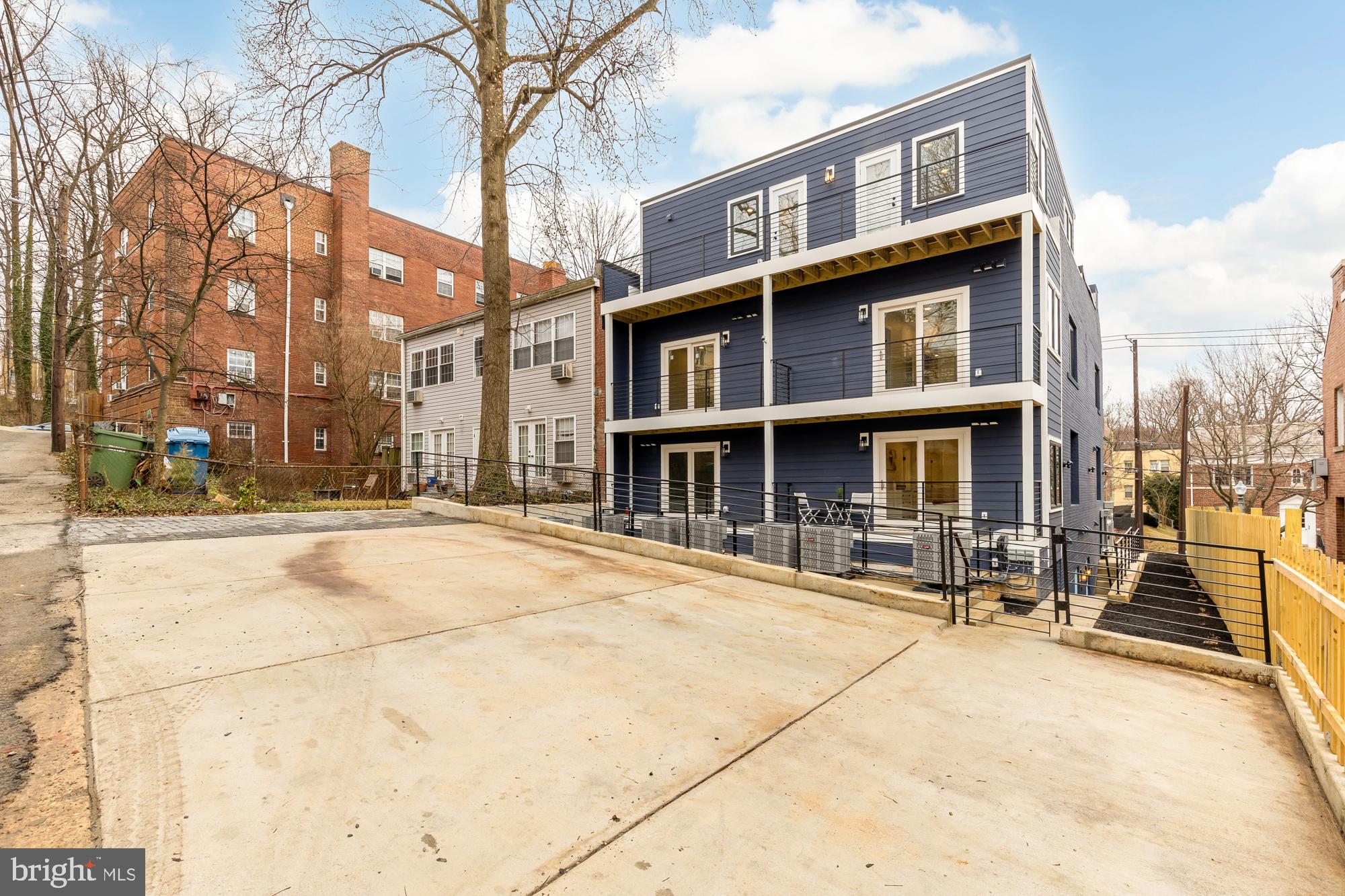 GLOVER PARK - Residential