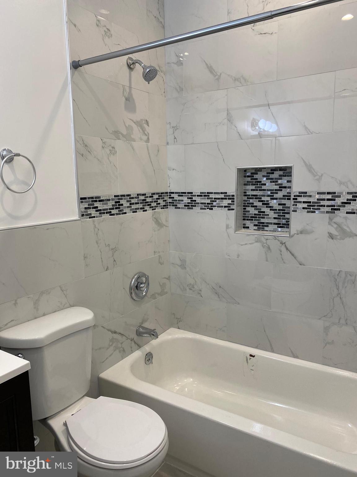 HAWTHORNE - Residential Lease