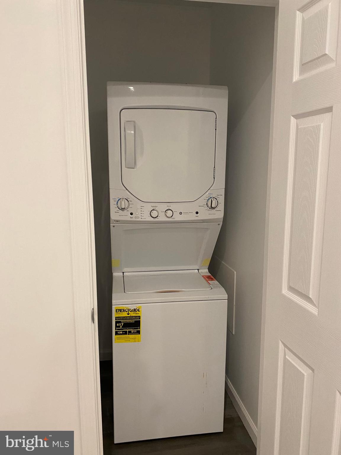 HAWTHORNE - Residential Lease