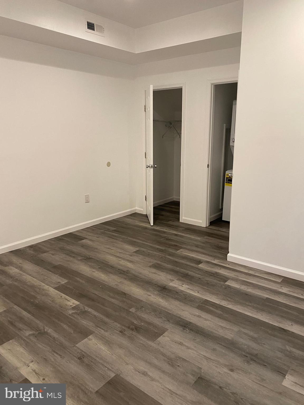 HAWTHORNE - Residential Lease