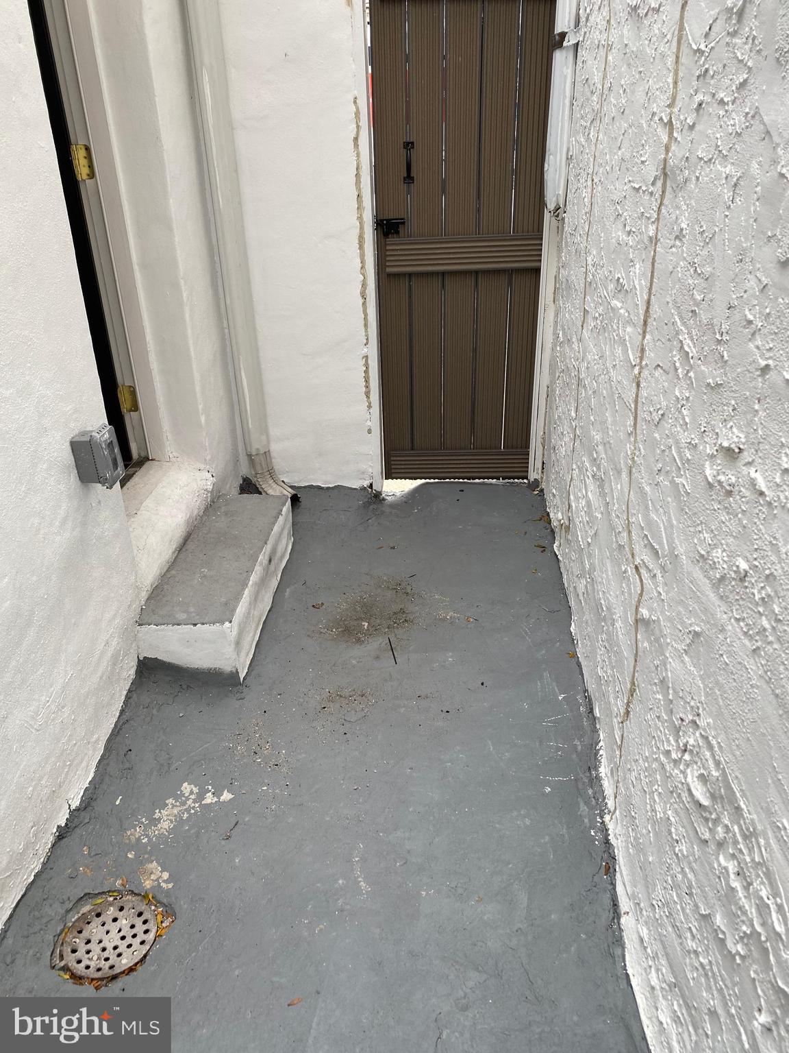 HAWTHORNE - Residential Lease