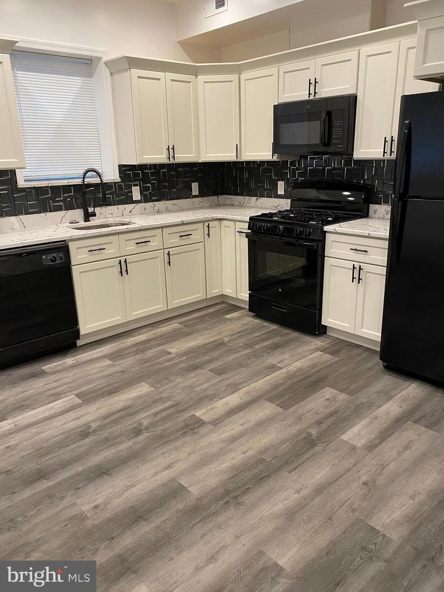 One Bedroom BEAUTY in Hawthorne. Why pay for a studio when you can have your own 1 Bed 1 bath conveniently located between Lincoln Square and the Italian Market?  Central Air, Stainless Steel Appliances, Washer & Dryer in Unit. This unit also has its own Private Outdoor space. Great for storing bicycles or even a small grill. Convenient to many local Restaurant's, Coffee Shops and Parks Two blocks to Broad street. Easy access to Jefferson University. Grab this unit quick before its gone!