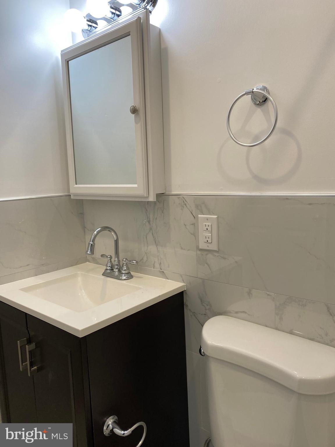 HAWTHORNE - Residential Lease