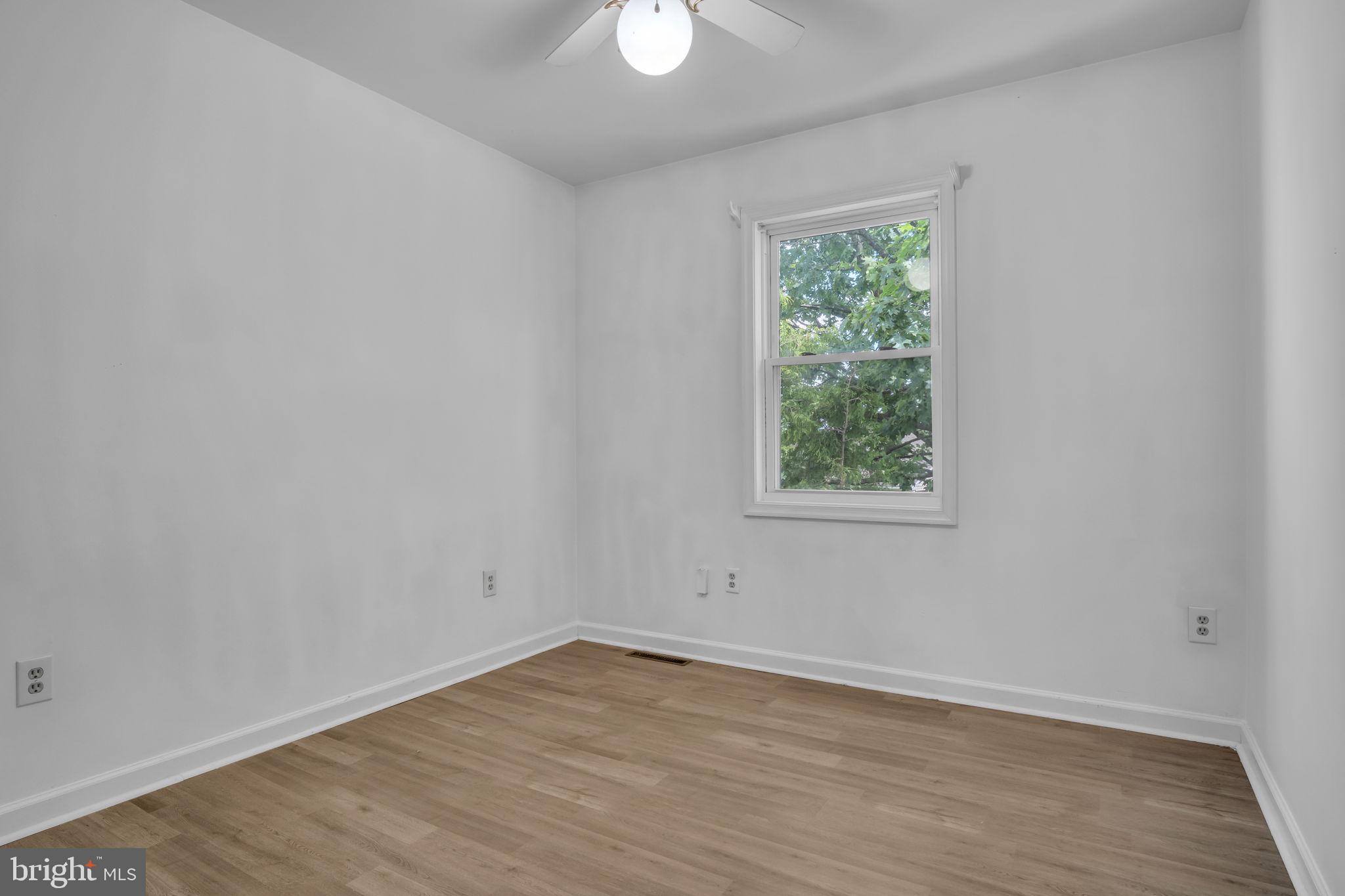 JONATHAN PARK - Residential