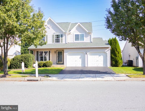 Photo of 338 Cambridge Lane, LITITZ, PA 17543 (MLS # PALA2096286)