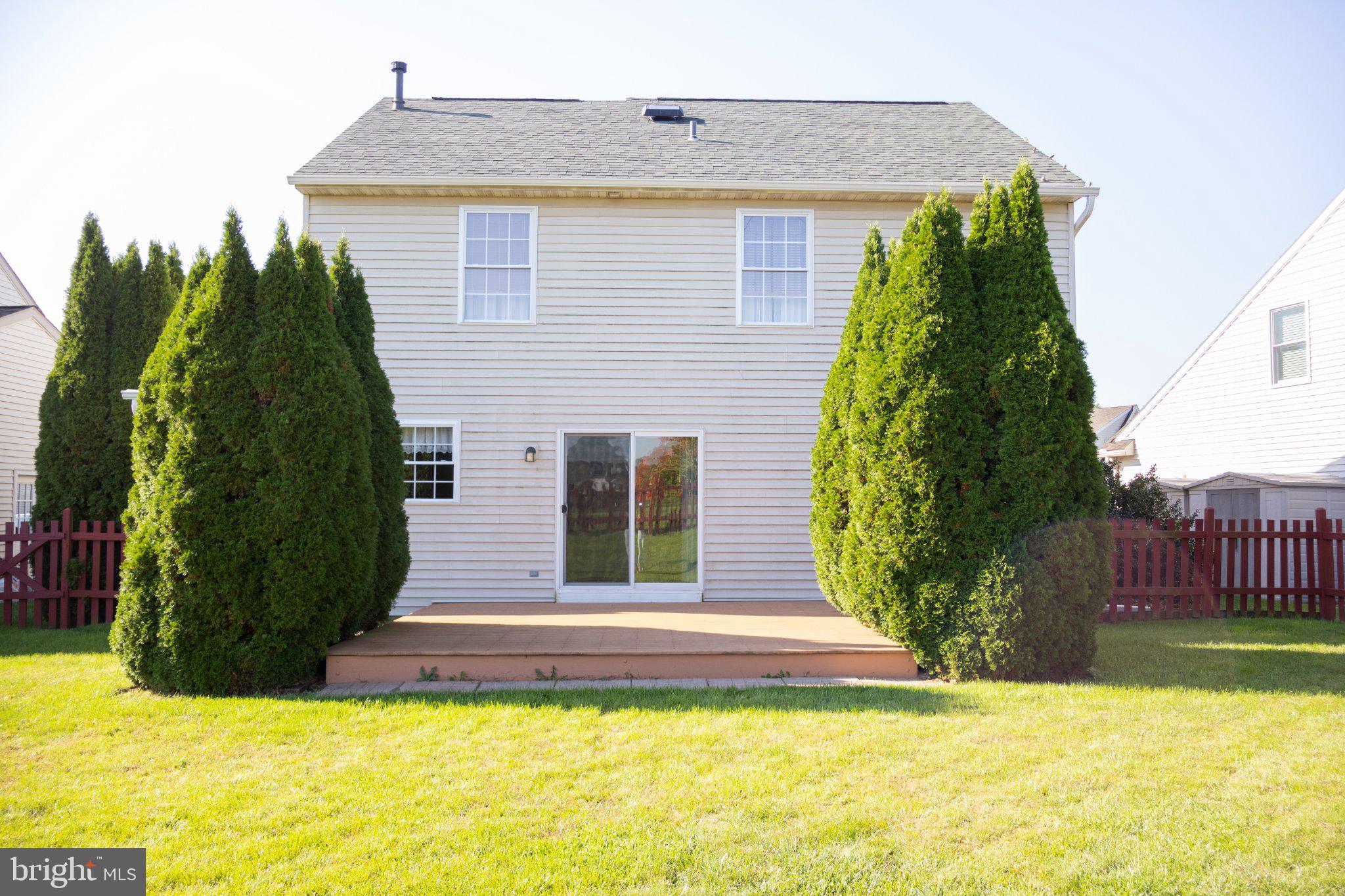 338 CAMBRIDGE LANE