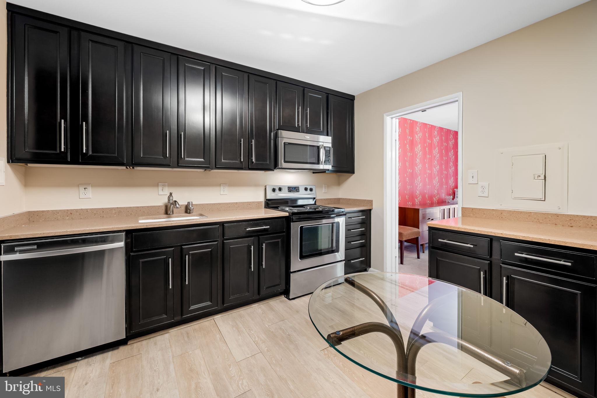 7 SLADE AVENUE 414