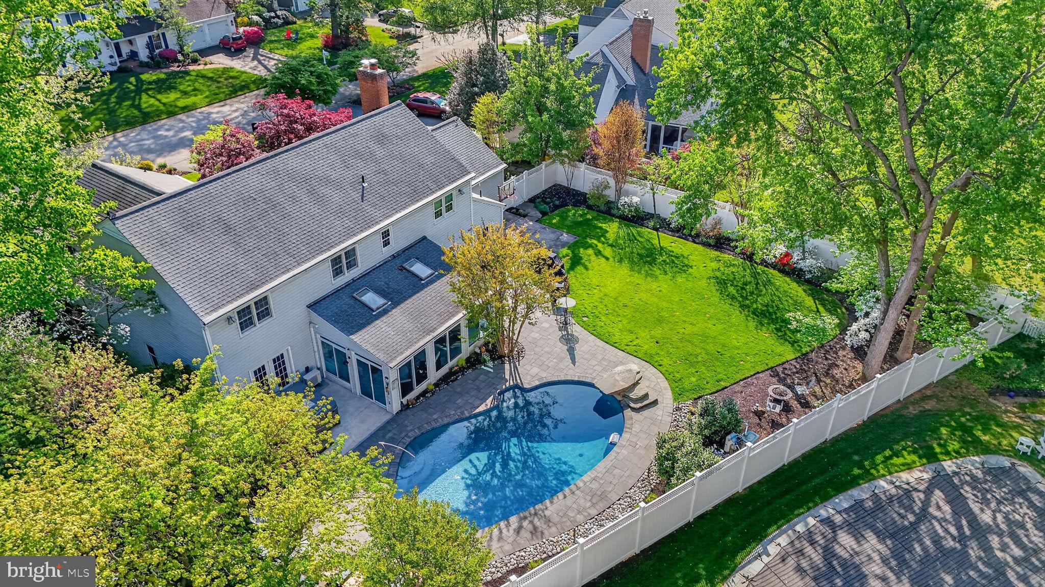 POINT FIELD LANDING - Residential