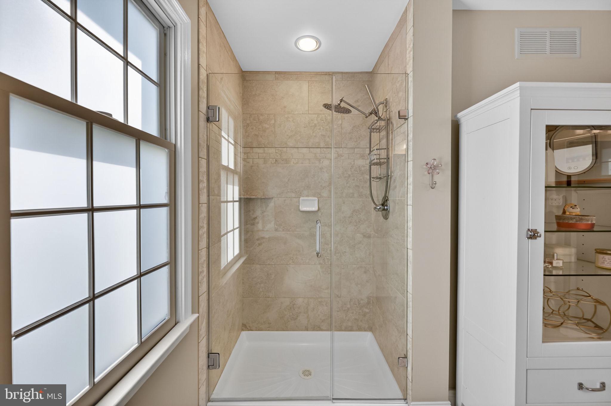 POINT FIELD LANDING - Residential