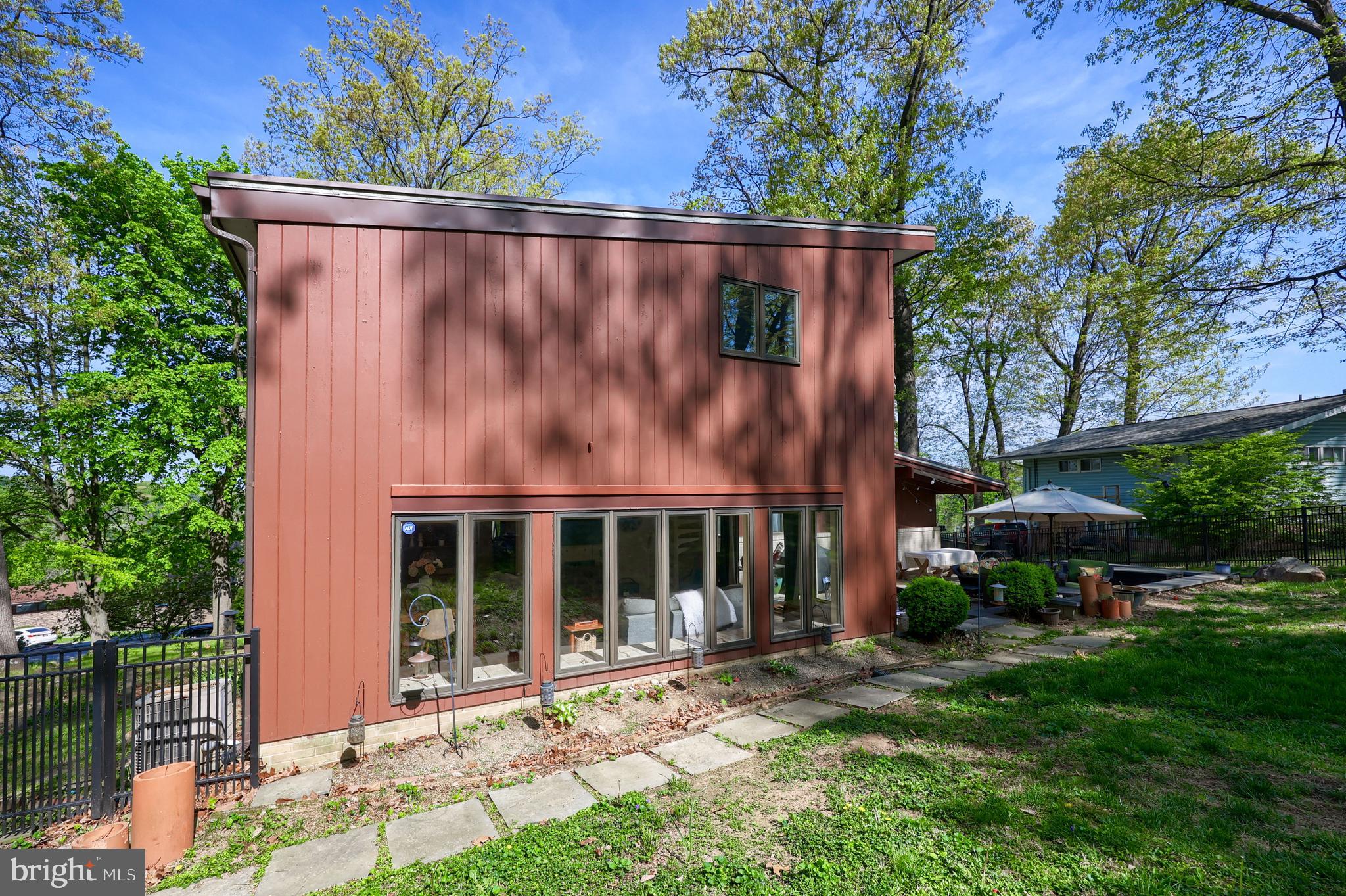 HILLCREST - Residential