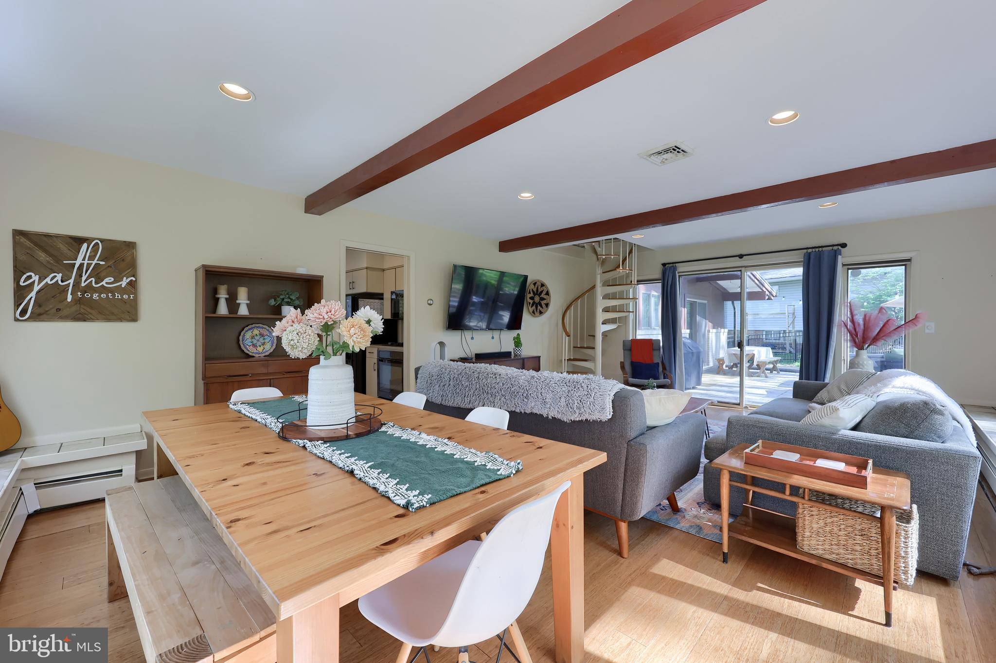 HILLCREST - Residential