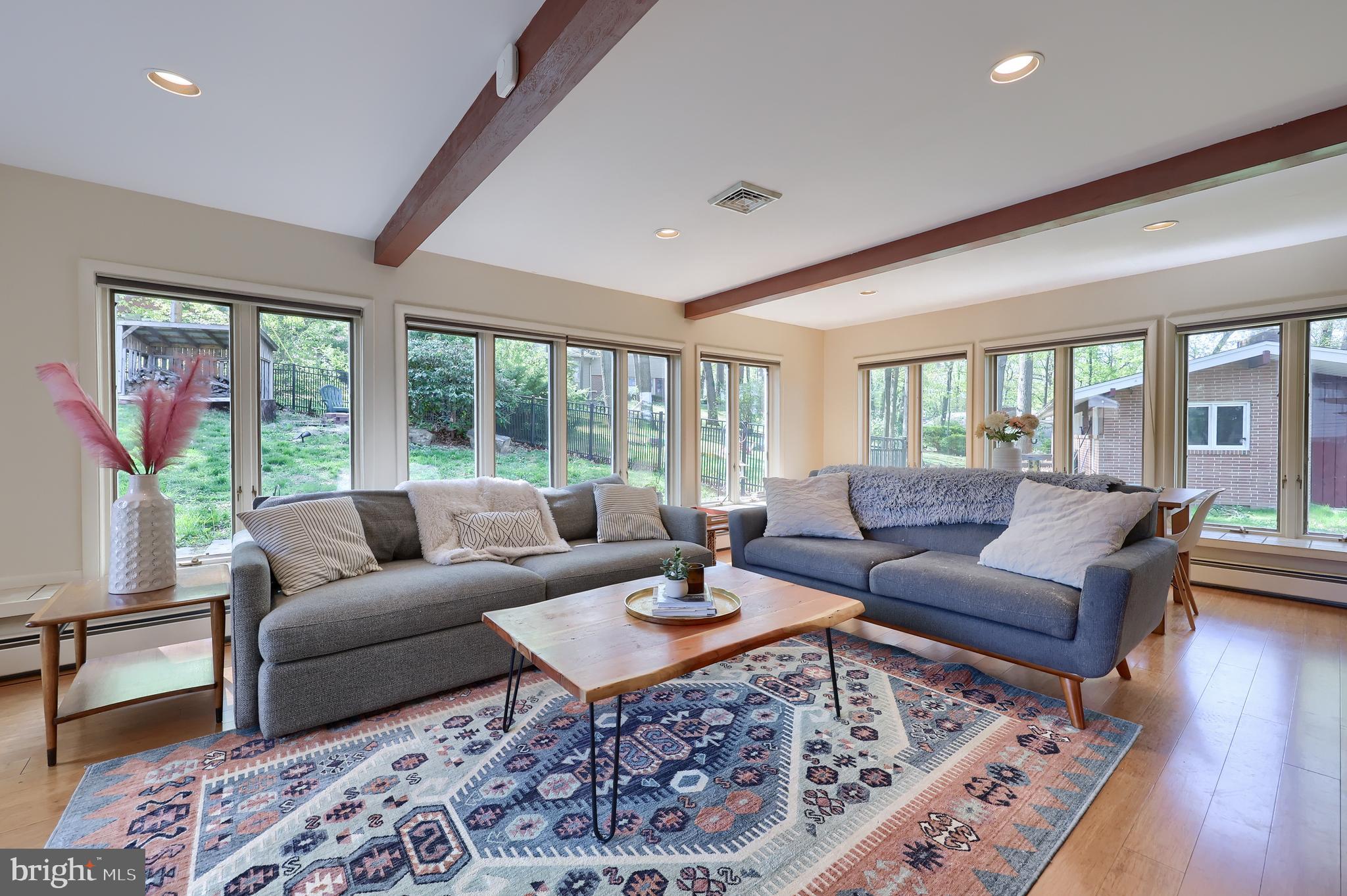 HILLCREST - Residential