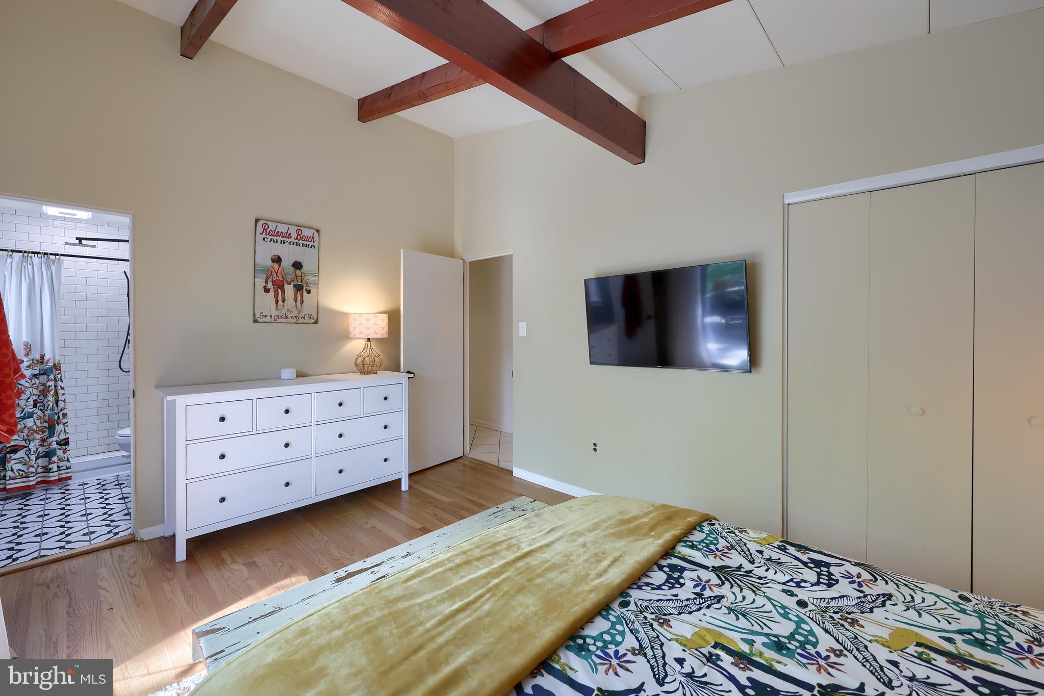 HILLCREST - Residential