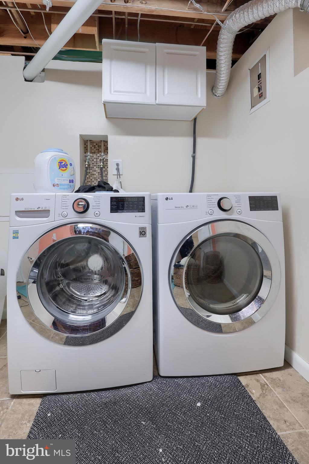 HILLCREST - Residential