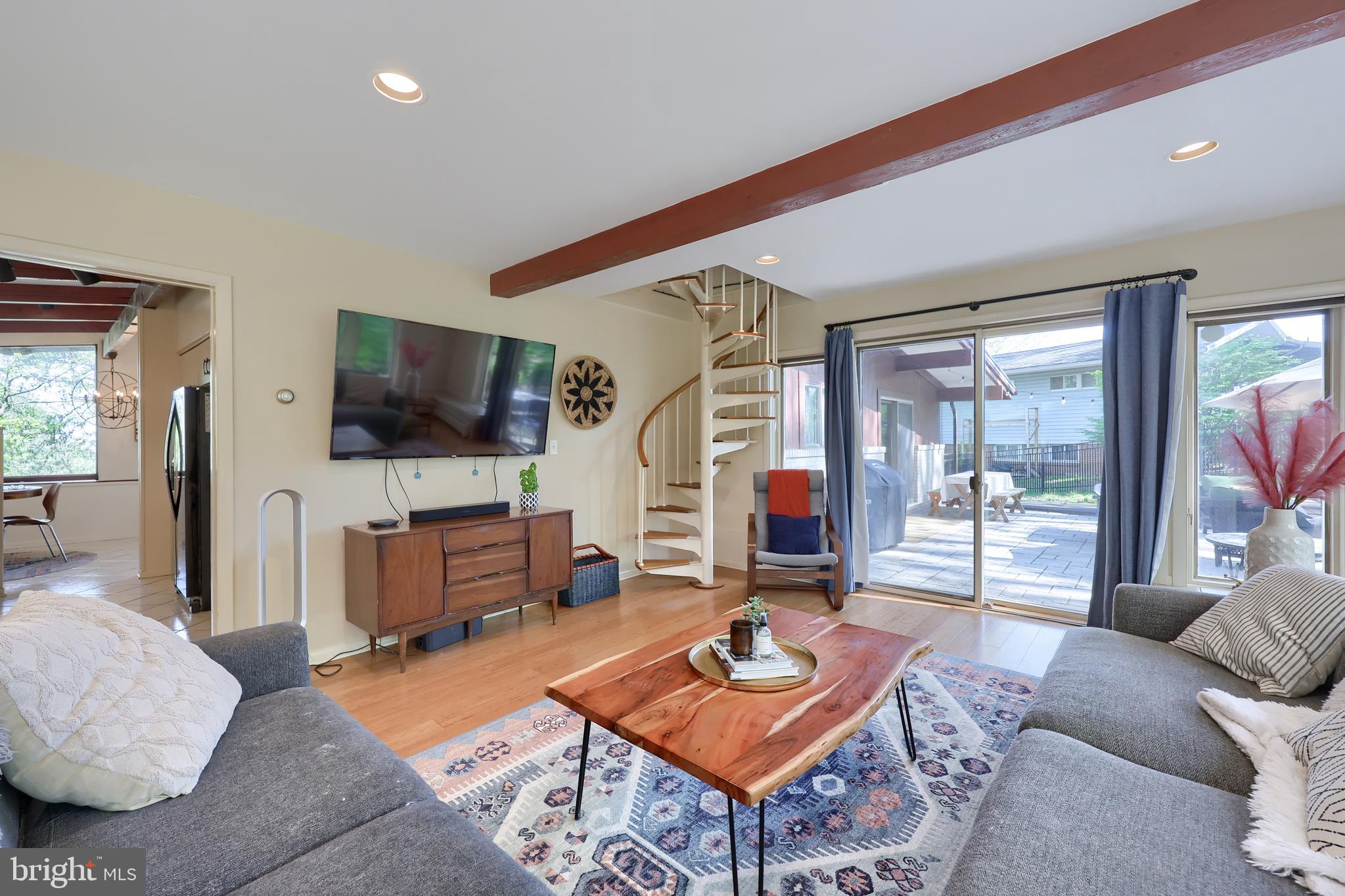 HILLCREST - Residential