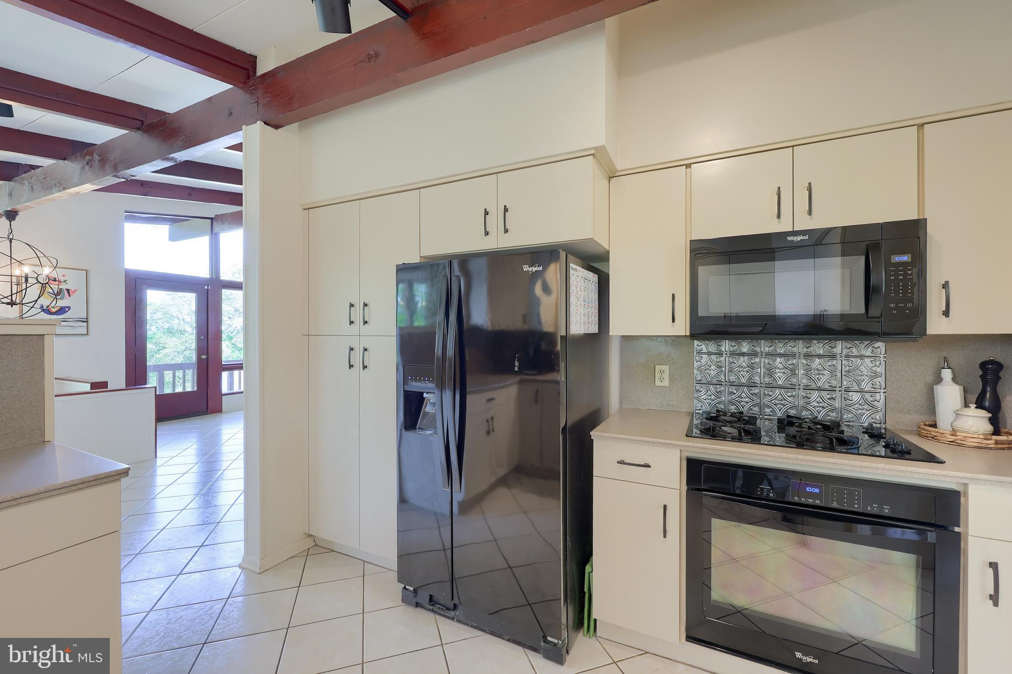 HILLCREST - Residential