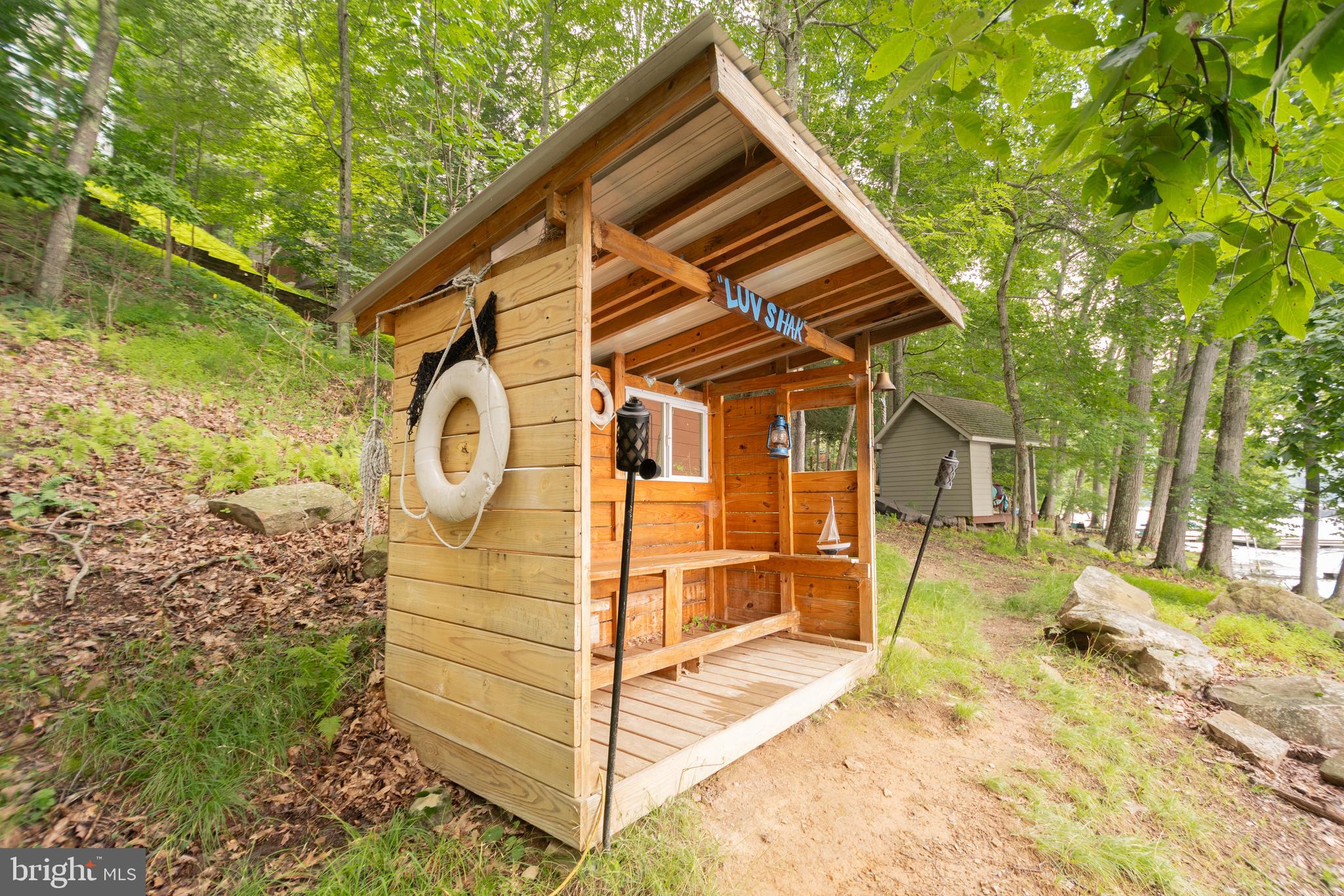 SHINGLE CAMP TERRACE - Residential