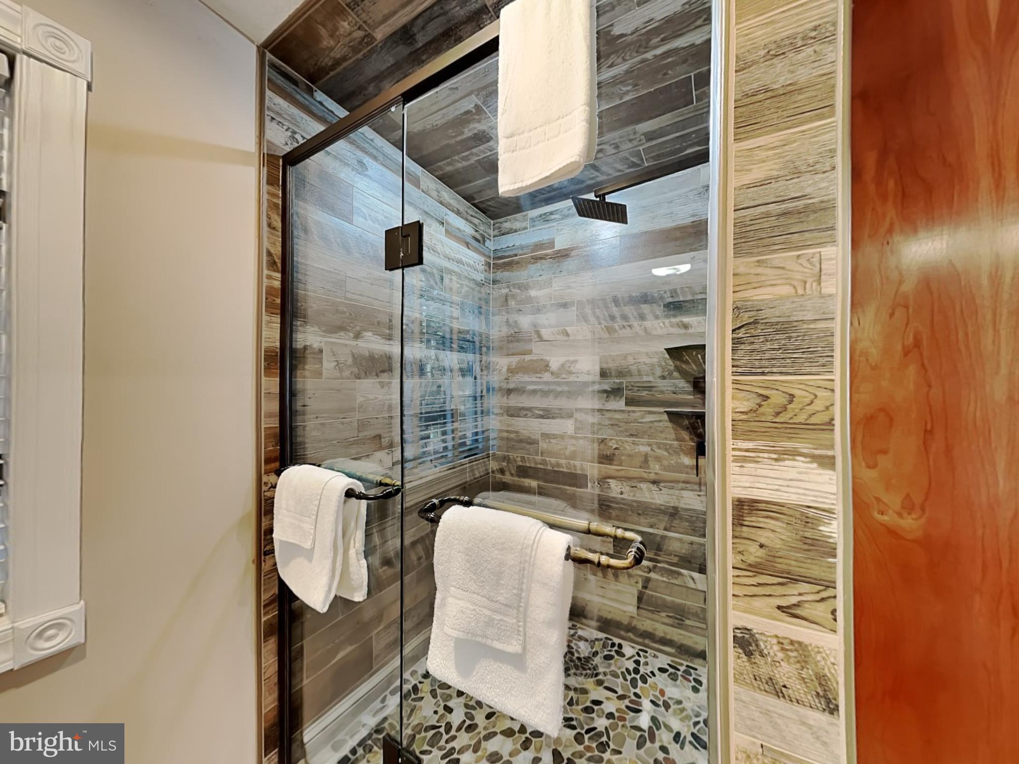 SHINGLE CAMP TERRACE - Residential