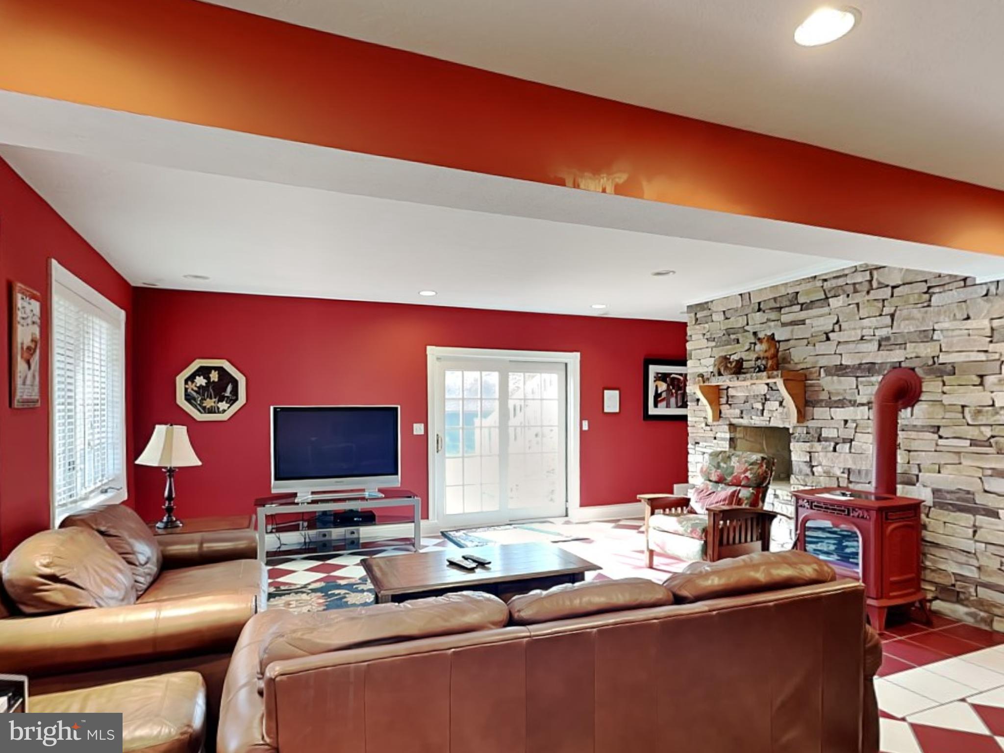 SHINGLE CAMP TERRACE - Residential