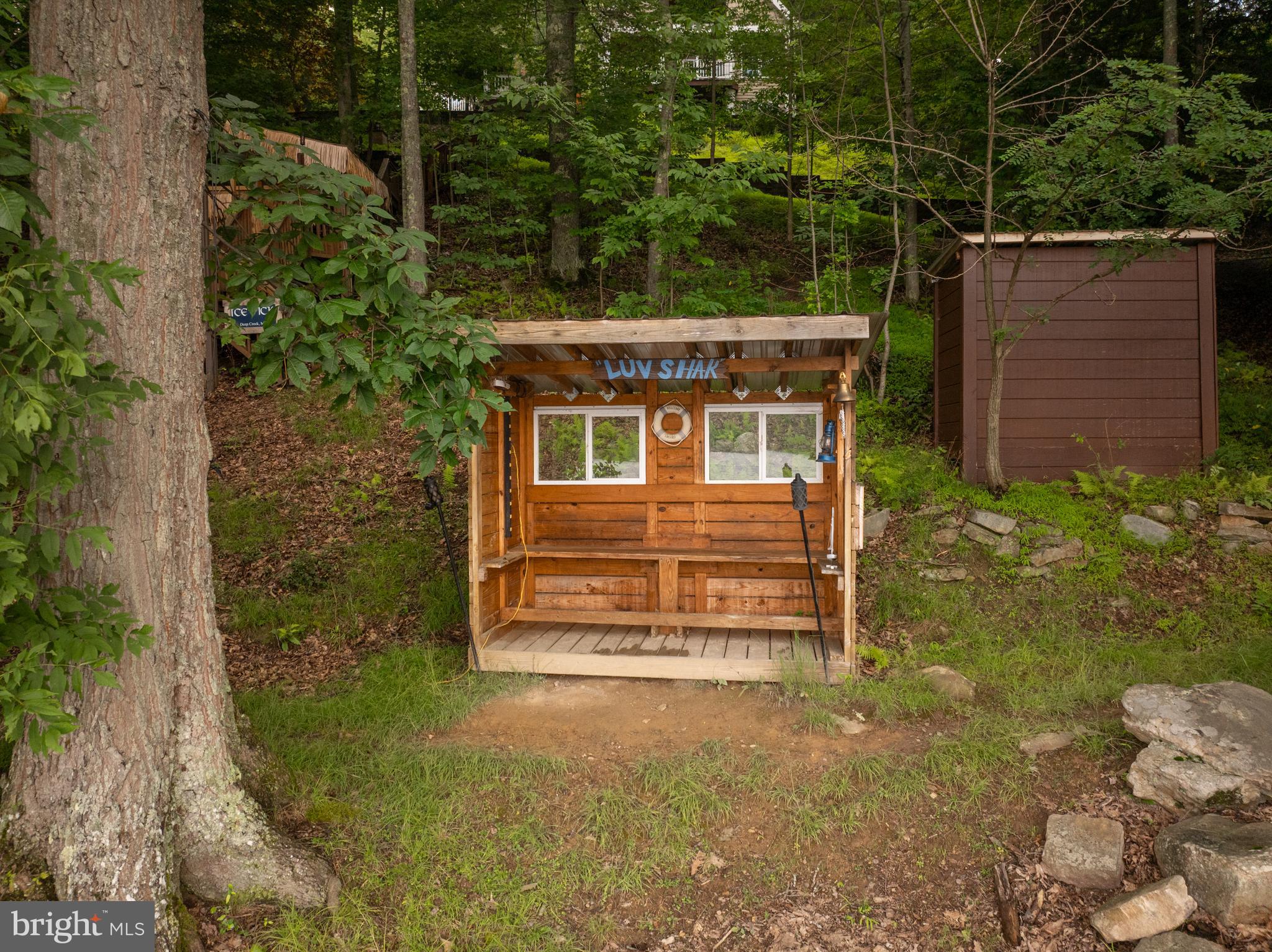SHINGLE CAMP TERRACE - Residential