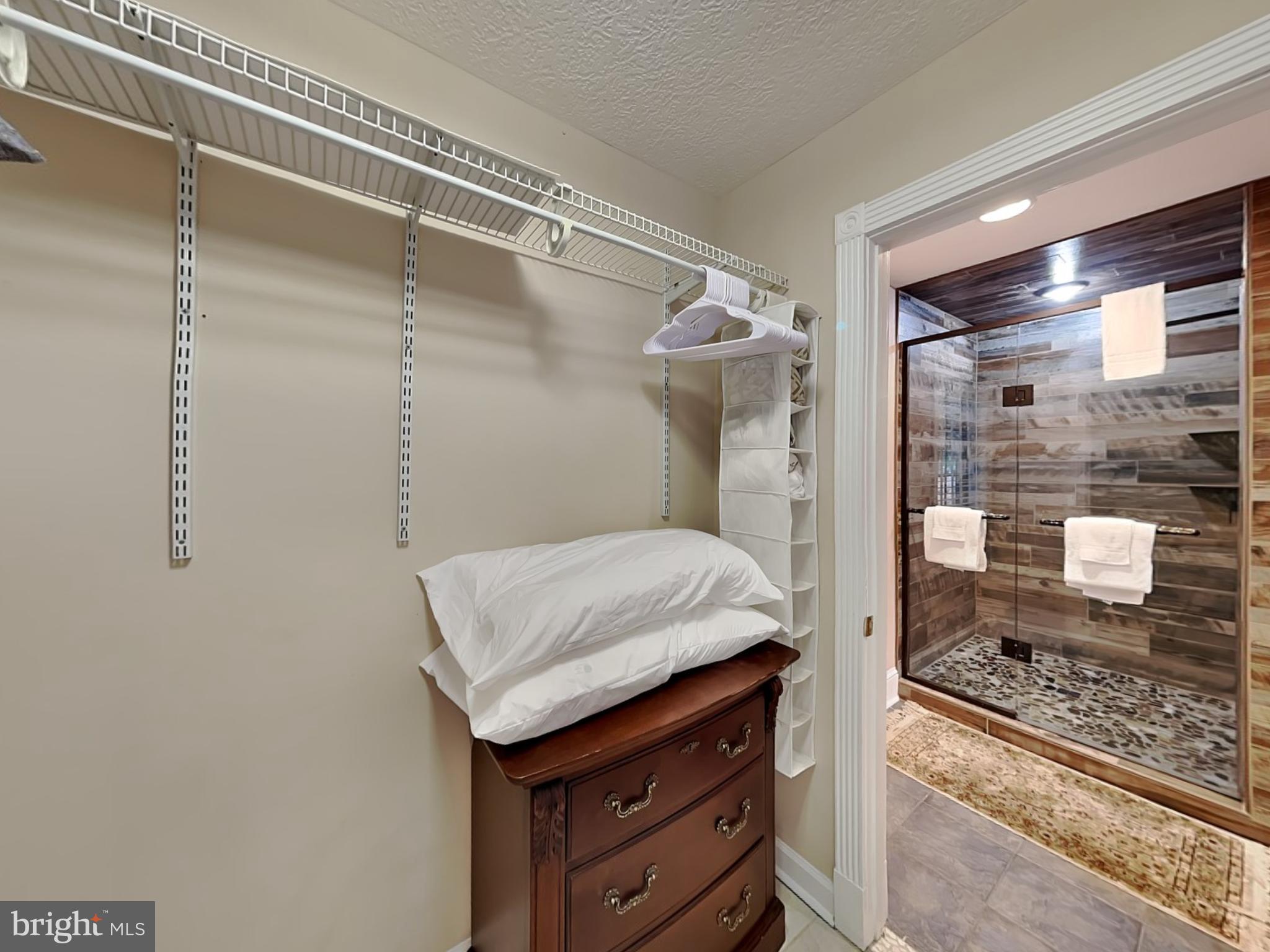 SHINGLE CAMP TERRACE - Residential