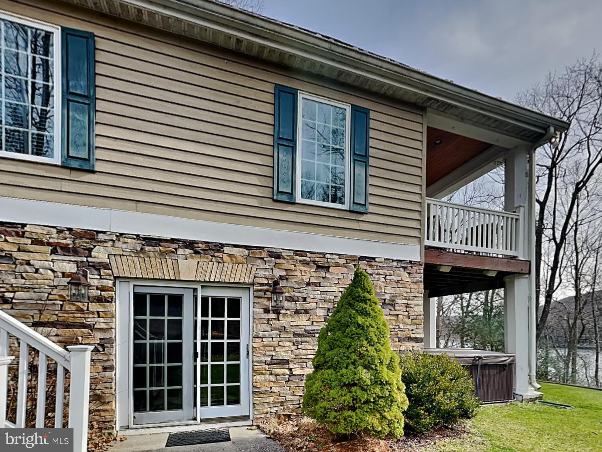 SHINGLE CAMP TERRACE - Residential