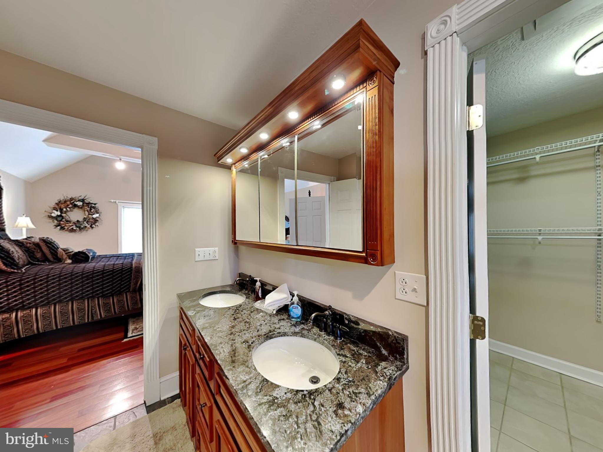 SHINGLE CAMP TERRACE - Residential